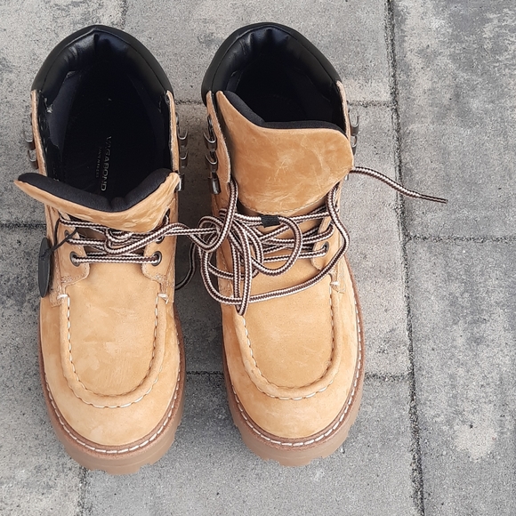 Vagabond Cosmo Lace-Up Chunky Hiking Boots - Picture 10 of 11